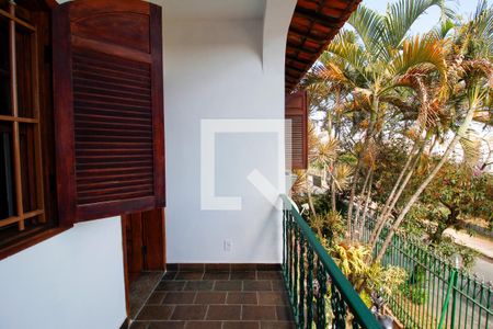 Sacada de casa à venda com 4 quartos, 340m² em São Marcos, Belo Horizonte