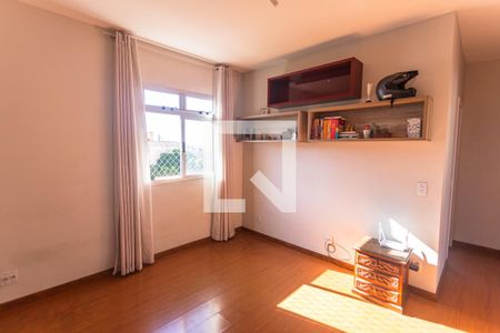 Sala de apartamento à venda com 3 quartos, 65m² em Ipiranga, Belo Horizonte