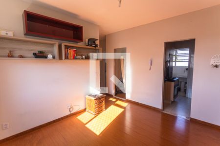 Sala de apartamento à venda com 3 quartos, 65m² em Ipiranga, Belo Horizonte