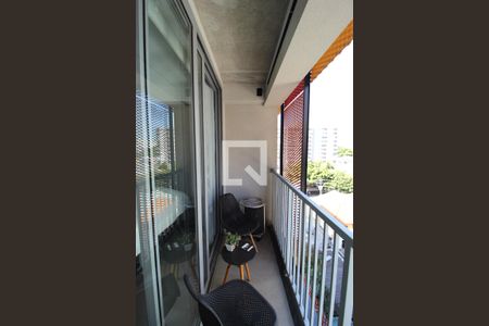 Varanda de kitnet/studio para alugar com 1 quarto, 22m² em Indianópolis, São Paulo