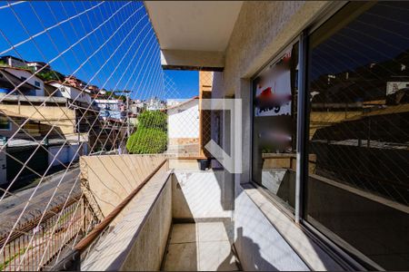 Varanda de apartamento para alugar com 3 quartos, 85m² em Alto Caiçaras, Belo Horizonte