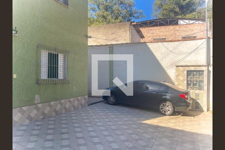Garagem de casa à venda com 6 quartos, 264m² em Jardim Nadir, São Paulo