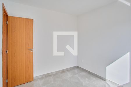Quarto 1 de apartamento para alugar com 2 quartos, 40m² em Vila Centenario, São Paulo