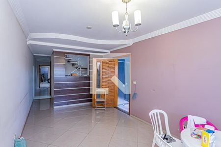 Sala de estar de casa para alugar com 4 quartos, 250m² em Jardim Mangalot, São Paulo
