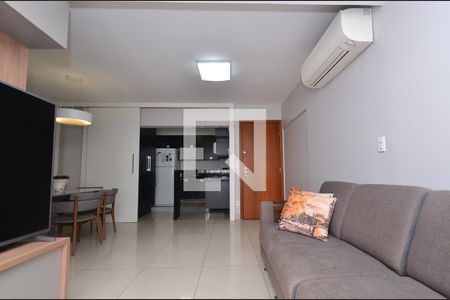 Sala de estar de apartamento à venda com 3 quartos, 90m² em Lourdes, Belo Horizonte