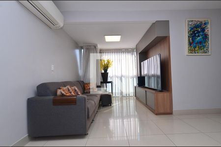 Sala de estar de apartamento à venda com 3 quartos, 90m² em Lourdes, Belo Horizonte