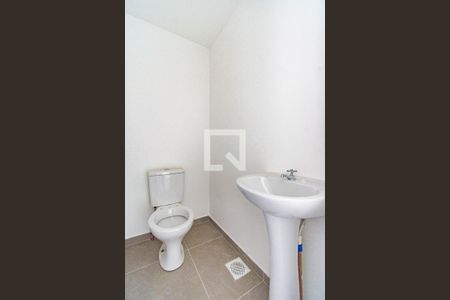 Banheiro de apartamento à venda com 1 quarto, 47m² em Niterói, Canoas
