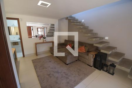 Sala de casa de condomínio para alugar com 4 quartos, 348m² em Parque Jatibaia (sousas), Campinas