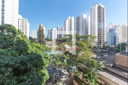 Sacada - Vista de apartamento à venda com 2 quartos, 70m² em Cidade Monções, São Paulo