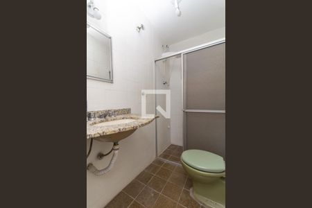 Banheiro da Suíte 1 de casa para alugar com 2 quartos, 200m² em Cambuci, São Paulo