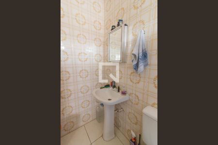 Banheiro  de apartamento à venda com 1 quarto, 46m² em Vila Ipiranga, Porto Alegre