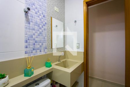 Apartamento à venda com 73m², 2 quartos e 2 vagas Apartamento à venda com 73m², 2 quartos e 2 vagasBanheiro social