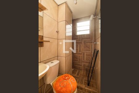 Banheiro de apartamento para alugar com 1 quarto, 18m² em Santo Antônio, Porto Alegre