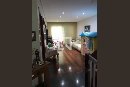 Casa à venda com 4 quartos, 420m² em Jardim da Gloria, São Paulo
