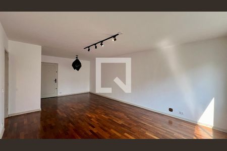 Sala  de apartamento para alugar com 2 quartos, 130m² em Pinheiros, São Paulo