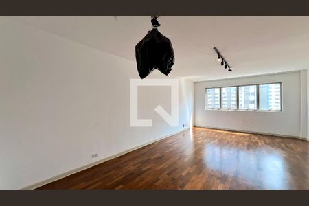 Sala  de apartamento para alugar com 2 quartos, 130m² em Pinheiros, São Paulo