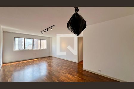 Sala  de apartamento para alugar com 2 quartos, 130m² em Pinheiros, São Paulo