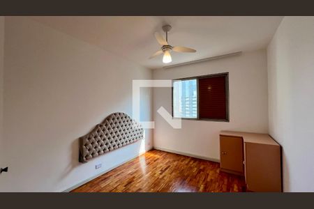 Quarto  de apartamento para alugar com 2 quartos, 130m² em Pinheiros, São Paulo