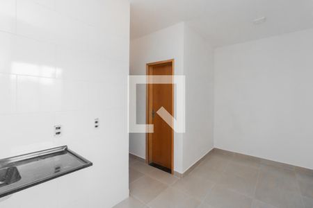 Sala/Cozinha de apartamento para alugar com 2 quartos, 35m² em Cidade Antônio Estêvão de Carvalho, São Paulo