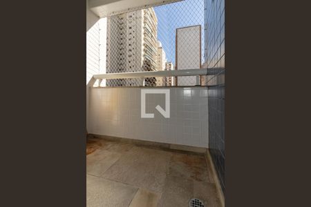 Suíte de apartamento à venda com 2 quartos, 62m² em Moema, São Paulo