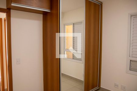 Quarto 2 de apartamento para alugar com 3 quartos, 79m² em Setor Oeste, Goiânia