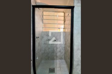 Banheiro de kitnet/studio para alugar com 1 quarto, 36m² em Centro, Campinas
