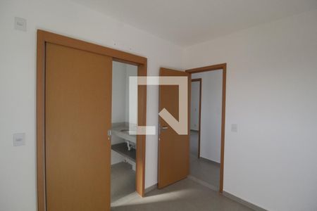 Quarto 1 - Suíte de casa de condomínio para alugar com 3 quartos, 80m² em Granja Marileusa, Uberlândia