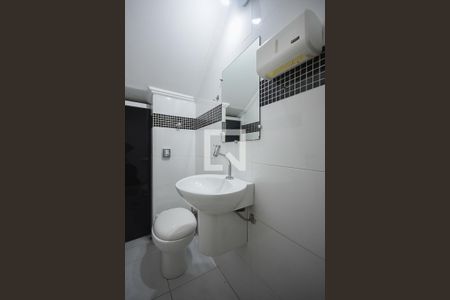 Lavabo de casa para alugar com 3 quartos, 79m² em Vila Progredior, São Paulo