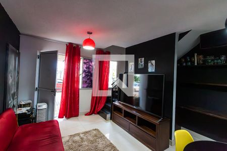 Casa de condomínio para alugar com 99m², 2 quartos e 2 vagasSala