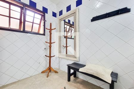 Banheiro de apartamento para alugar com 1 quarto, 30m² em Jardim Ismenia, São José dos Campos