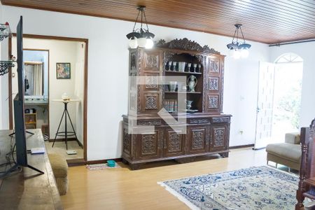 sala de casa de condomínio à venda com 3 quartos, 240m² em Retiro do Chale, Brumadinho