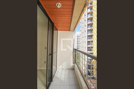 Sacada da Sala de apartamento para alugar com 1 quarto, 52m² em Cambuí, Campinas