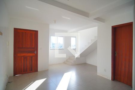 Sala de casa à venda com 2 quartos, 72m² em Rondônia, Novo Hamburgo