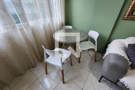 Sala de apartamento à venda com 2 quartos, 76m² em Humaitá, Rio de Janeiro