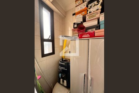 Apartamento à venda com 149m², 3 quartos e 3 vagas Apartamento à venda com 149m², 3 quartos e 3 vagasBanheiro de serviço