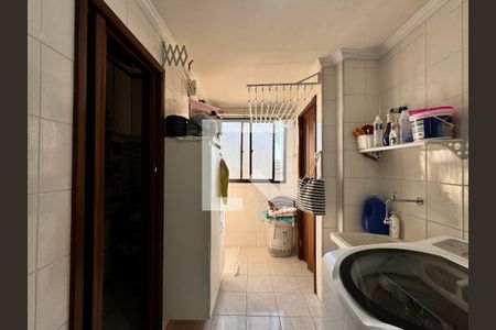 Apartamento à venda com 149m², 3 quartos e 3 vagas Apartamento à venda com 149m², 3 quartos e 3 vagasLavanderia