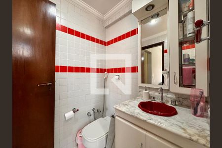 Apartamento à venda com 149m², 3 quartos e 3 vagas Apartamento à venda com 149m², 3 quartos e 3 vagasBanheiro da Suíte 2