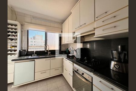 Apartamento à venda com 149m², 3 quartos e 3 vagas Apartamento à venda com 149m², 3 quartos e 3 vagasCozinha