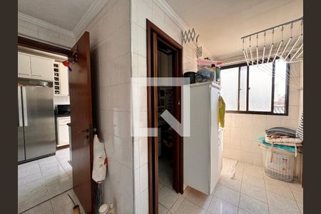 Apartamento à venda com 149m², 3 quartos e 3 vagas Apartamento à venda com 149m², 3 quartos e 3 vagasLavanderia
