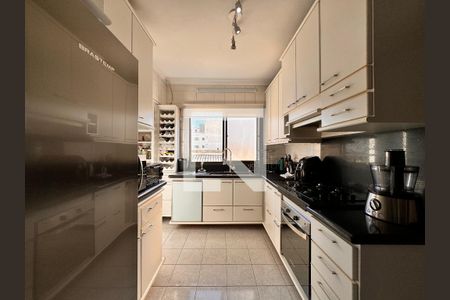 Apartamento à venda com 149m², 3 quartos e 3 vagas Apartamento à venda com 149m², 3 quartos e 3 vagasCozinha