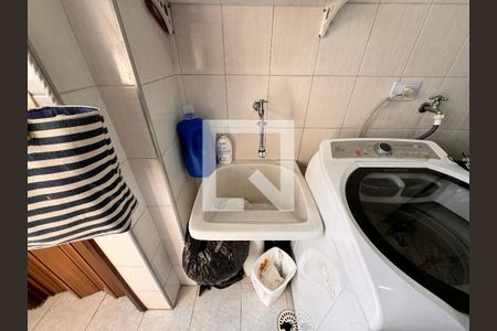 Apartamento à venda com 149m², 3 quartos e 3 vagas Apartamento à venda com 149m², 3 quartos e 3 vagasLava