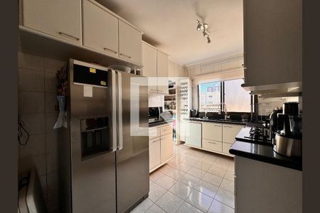 Apartamento à venda com 149m², 3 quartos e 3 vagas Apartamento à venda com 149m², 3 quartos e 3 vagasCozinha