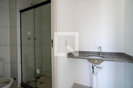Banheiro de apartamento à venda com 1 quarto, 37m² em São Lourenço, Niterói