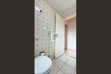 Banheiro de apartamento à venda com 1 quarto, 48m² em Cambuí, Campinas