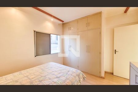 Quarto de apartamento à venda com 1 quarto, 48m² em Cambuí, Campinas