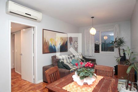Sala 1 de apartamento à venda com 4 quartos, 150m² em Santa Cecília, Porto Alegre