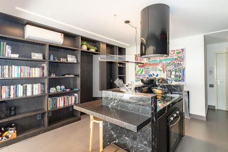 Cozinha de apartamento à venda com 1 quarto, 77m² em Vila Olímpia, São Paulo