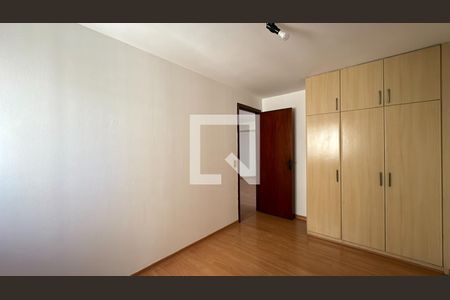 Quarto 1 de apartamento para alugar com 3 quartos, 73m² em Bigorrilho, Curitiba
