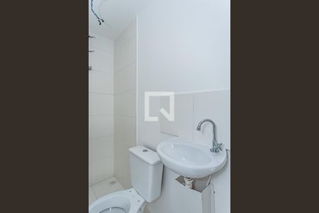Banheiro de apartamento à venda com 1 quarto, 17m² em Vila Mangalot, São Paulo