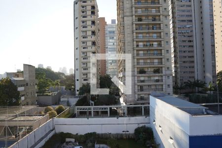 Vista do Quarto  de apartamento para alugar com 2 quartos, 100m² em Cerqueira César, São Paulo